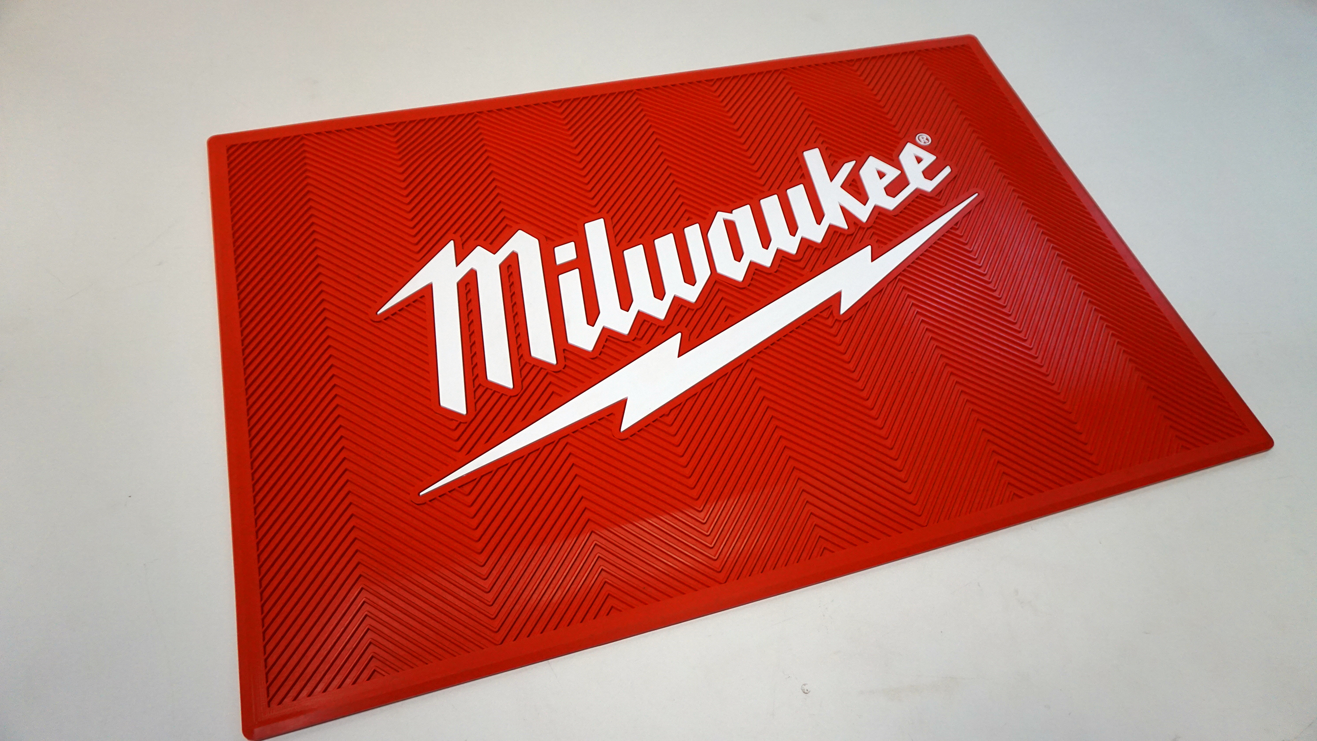 Milwaukee Molded Anti-Fatigue Floor Mat